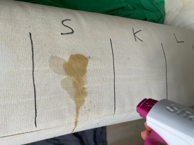 Shark Einsprühen Kaffeefleck im Test